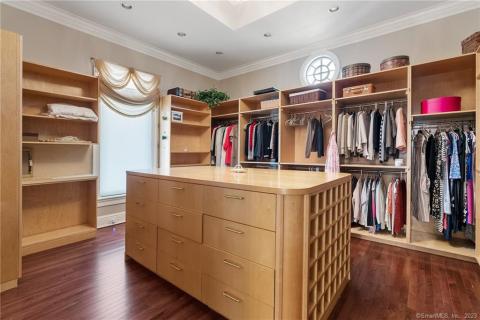 Primary Dressing Room