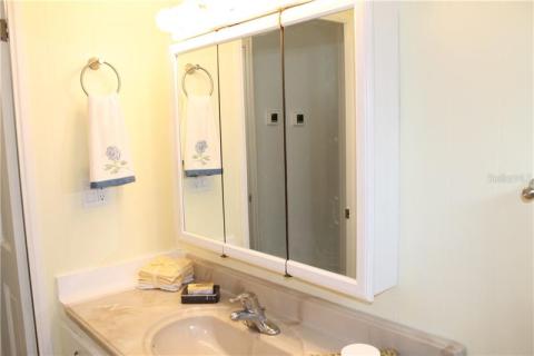 Plenty of room for your personal items. Plenty of room for your personal items.