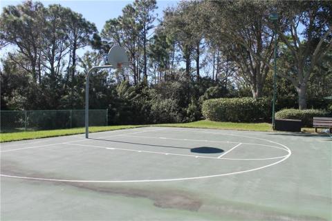 Basketball hoop