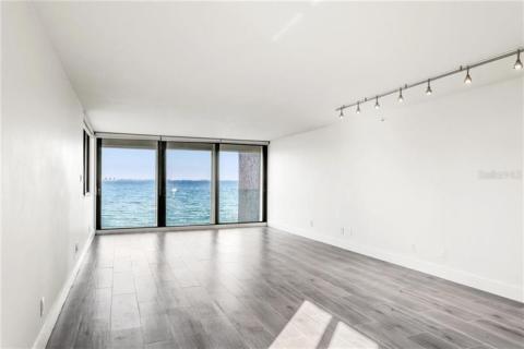 Enjoy the tranquility of Sarasota Bay in the heart of downtown