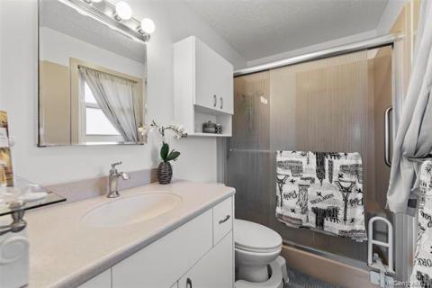Main Beach Home Master Bath