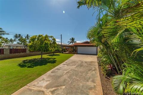 Large spacious yard