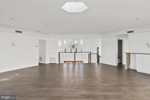 Listing picture 103
