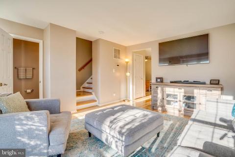 Listing picture 2