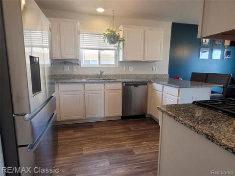 Kitchen & dinning room