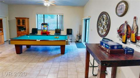 Wet-Bar-with-sink-and-refrigerator