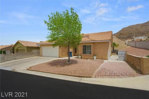 2car garage, Corner lot, great mountain city view