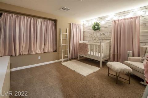 Guest bedroom