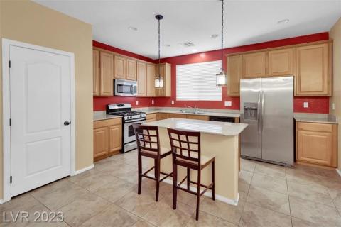 Island and all appliances stay