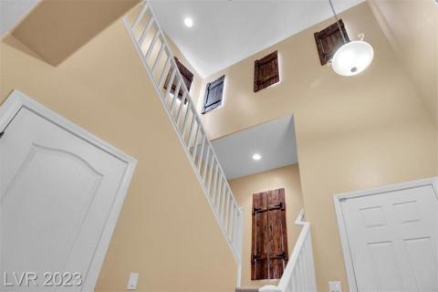 Custom-made shutters