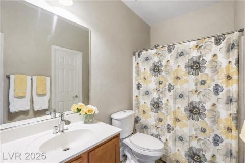 Casita full bathroom with tub/shower linen closet and walk-in closet Casita full bathroom with tub/shower linen closet and walk-in closet
