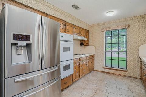 breakfast room