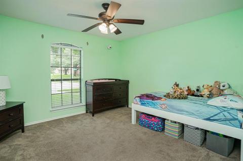 2nd bedroom - secondary bedrooms are split from master