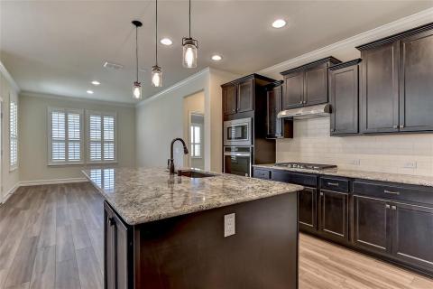 Large island perfect for the chef of your family