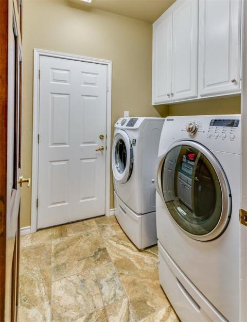 Separate utility room; has sink.