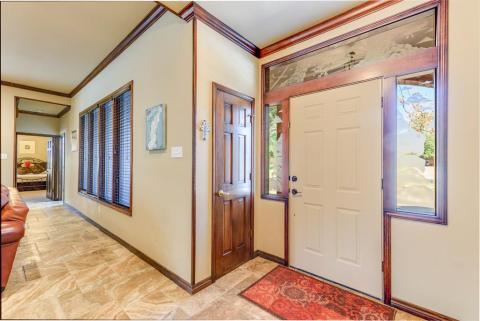 Lots of nice windows allow filtered light.